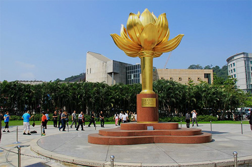 我想在香港开抖音直播，但是受区域限制，怎么解决？